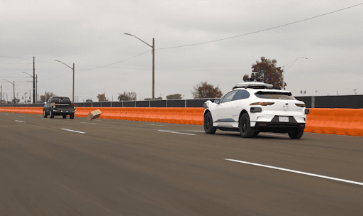 Waymo 封闭道路测试